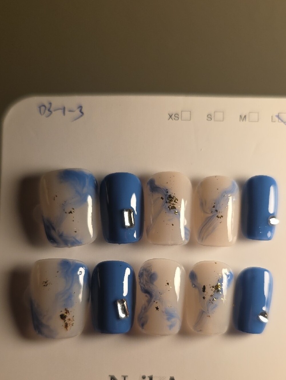 Nail Art Press-On Set in Blue and White Size Large - Picture 3 of 3